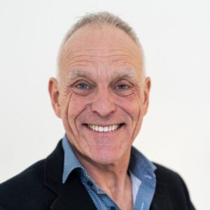 Mr Adrian Richards Consultant Plastic Surgeon and Medical Director Cosmetic Courses Mr Adrian Richards Consultant Plastic Surgeon and Medical Director Cosmetic Courses